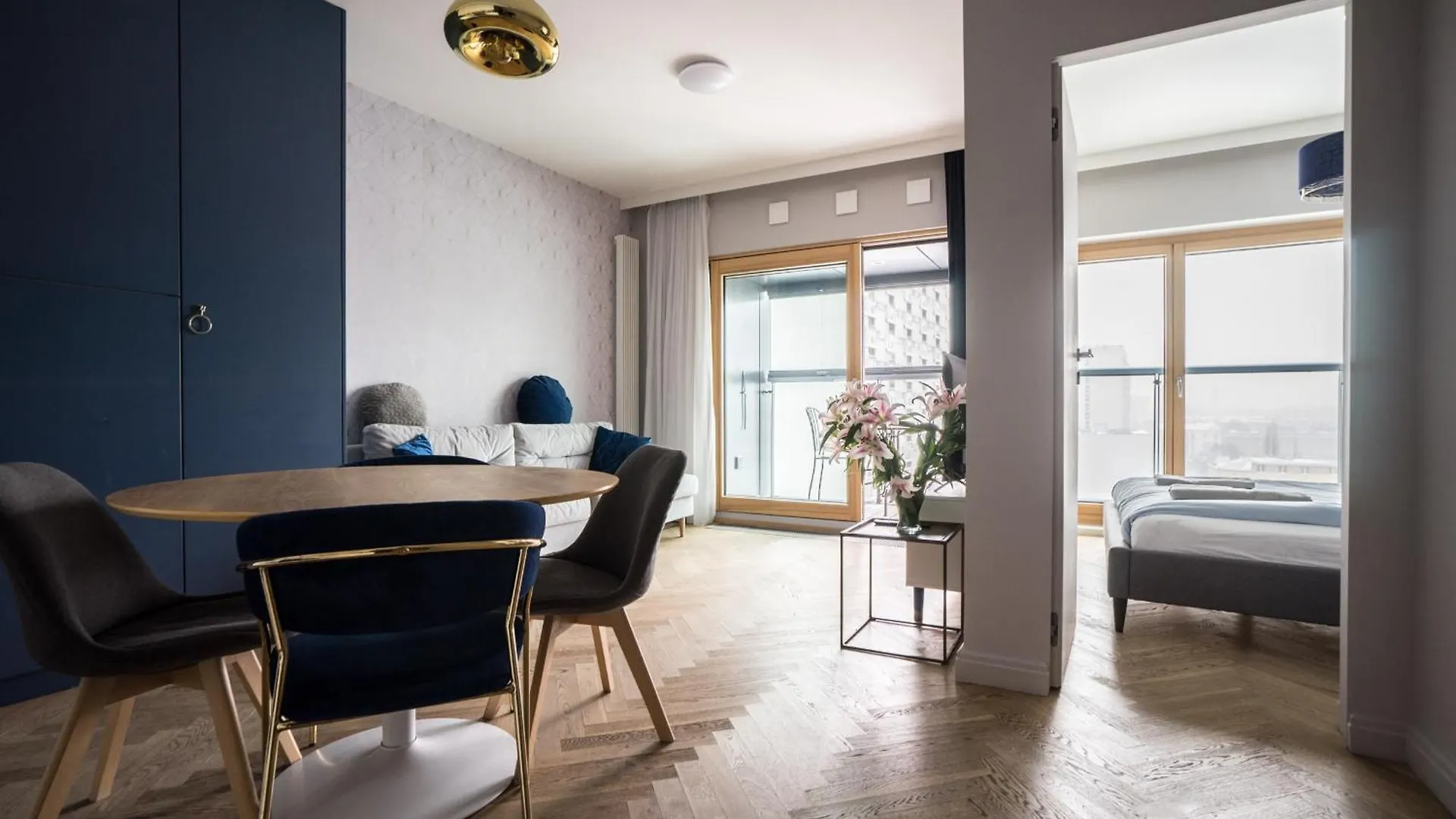 Vipwarsawapartments Amber Mennica Residence